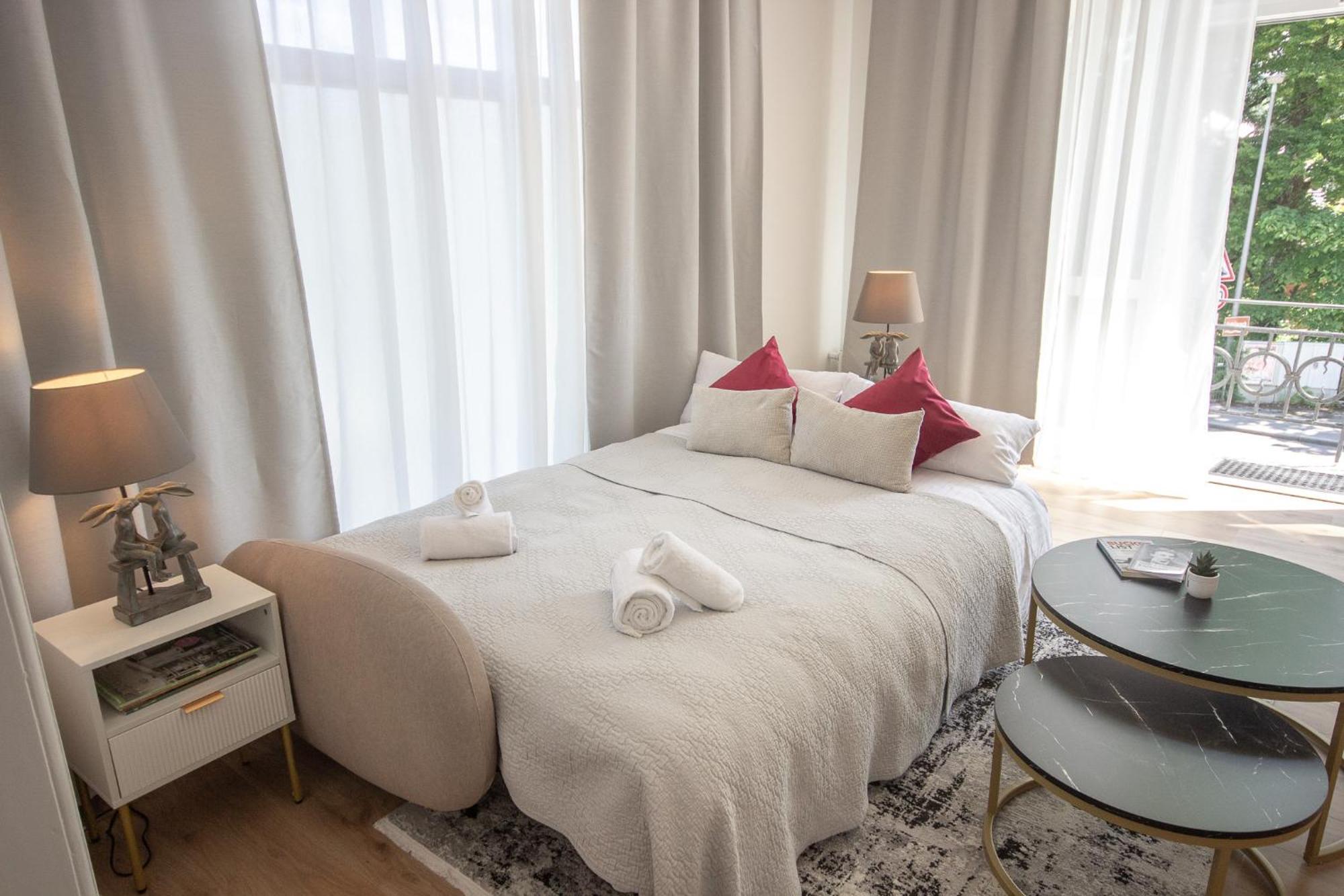 Liebelei Miesbach - Boutique-Apartment Mit Terrasse Im Zentrum Экстерьер фото