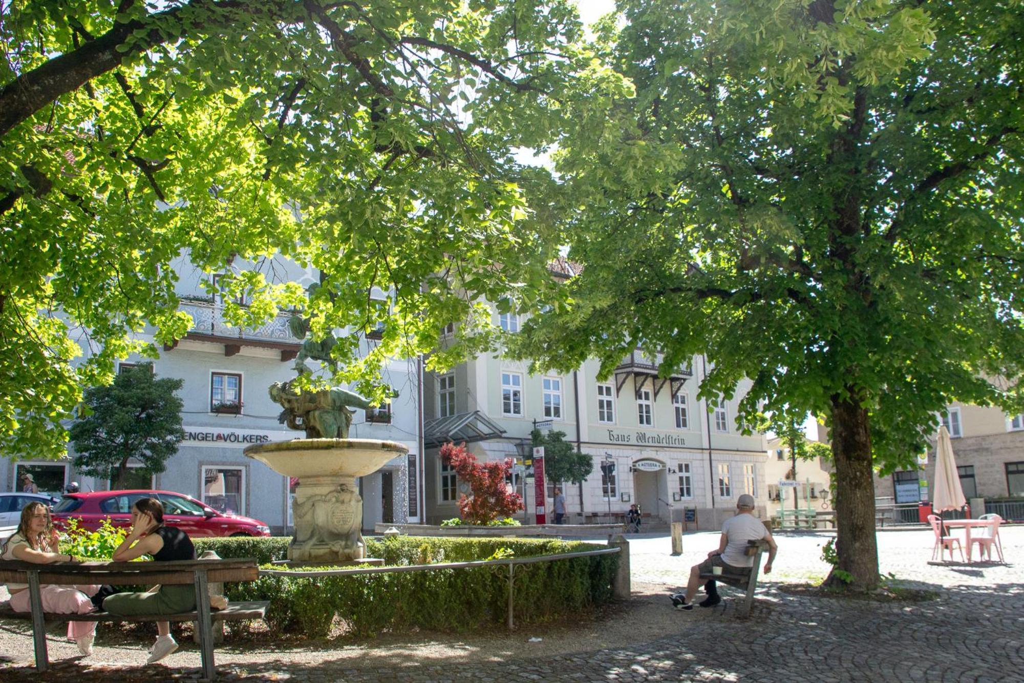 Liebelei Miesbach - Boutique-Apartment Mit Terrasse Im Zentrum Экстерьер фото